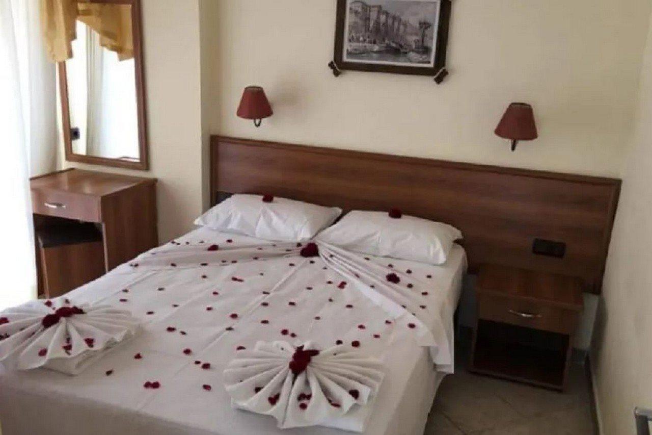 Mutlu Hotel Дидим Экстерьер фото