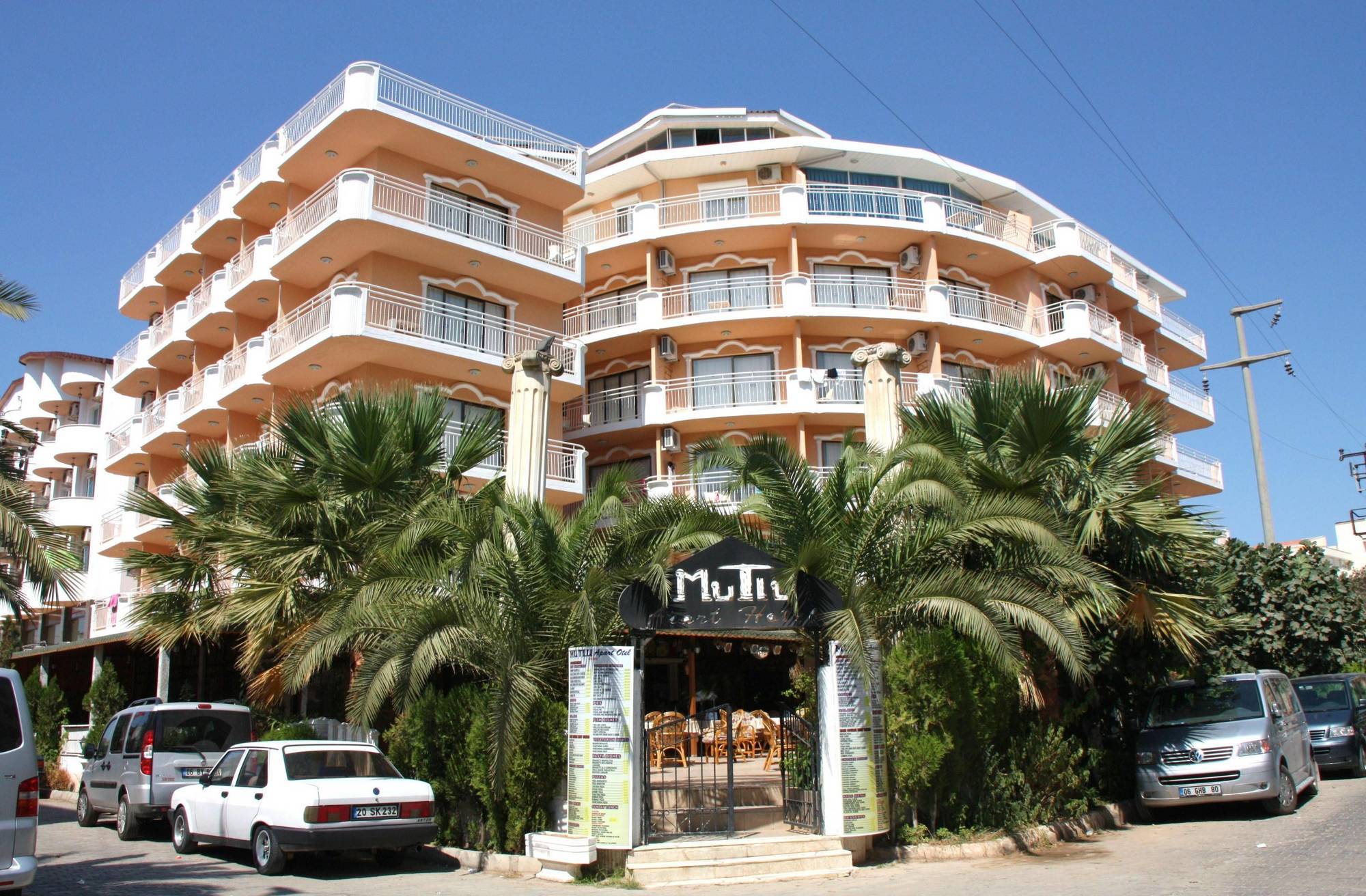 Mutlu Hotel Дидим Экстерьер фото