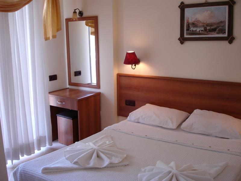 Mutlu Hotel Дидим Экстерьер фото